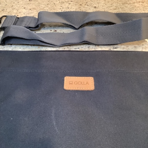 Golla Black IPad Tablet Case Sleeve - Picture 2 of 7